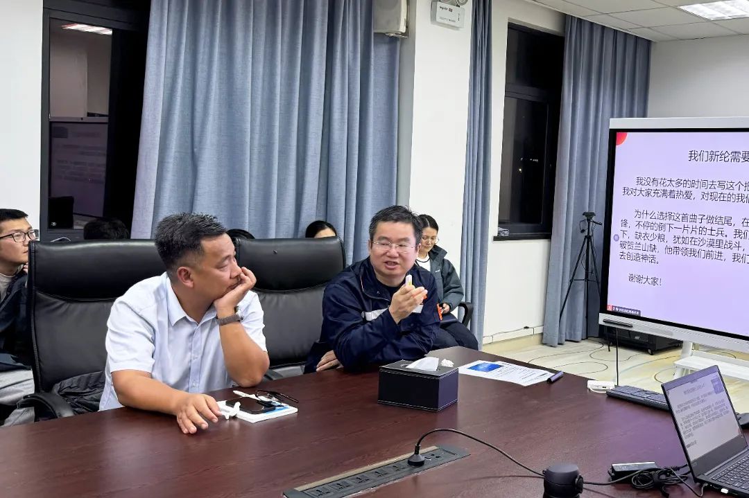 42bff2175b553fd38067cc2250c70e96.jpg 42bff2175b553fd38067cc2250c70e96.jpg